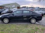 Volkswagen Passat 1.6 Businessline | Navigatie | Trekhaak |, Stof, Gebruikt, 4 cilinders, 700 kg