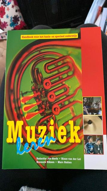 Muziek leren beschikbaar voor biedingen