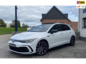 Volkswagen GOLF 1.5 eTSI R-Line/ Virtual CP/ Pano/ IQ-light/ beschikbaar voor biedingen