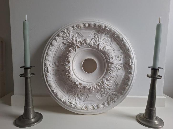 Plafond ornament / Rozet van hardschuim (2), Doe-het-zelf en Verbouw, Plinten en Afwerking, Gebruikt, Overige typen, Kunststof