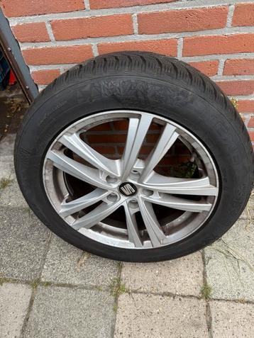 Winterband op velg 215 55 R17 beschikbaar voor biedingen