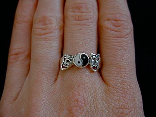 Zilveren 925 zilver ring Yin Yang + blij verdrietig masker, Sieraden, Tassen en Uiterlijk, Ringen, Nieuw, Dame of Heer, Overige kleuren