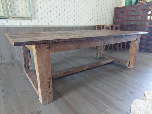 Stoere tafel van oude eiken planken en balken (handgemaakt), Huis en Inrichting, Tafels | Eettafels, Gebruikt, 100 tot 150 cm