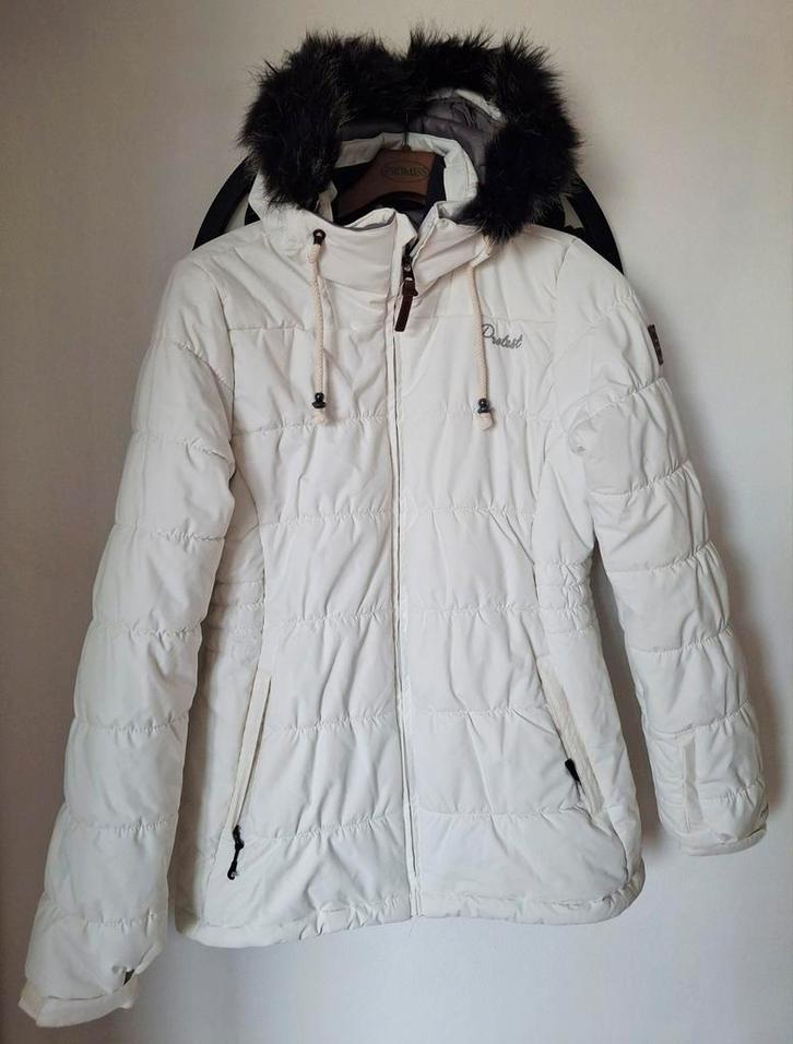 Mooie Protest witte dames ski jas maat 40 izgs, Kleding | Dames, Wintersportkleding, Zo goed als nieuw, Jack, Maat 38/40 (M), Ophalen of Verzenden