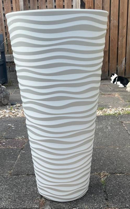 Hoge bloempot 78 x 39 voor buiten of binnen, Tuin en Terras, Bloempotten, Zo goed als nieuw, Kunststof, Binnen, Tuin, 70 cm of meer
