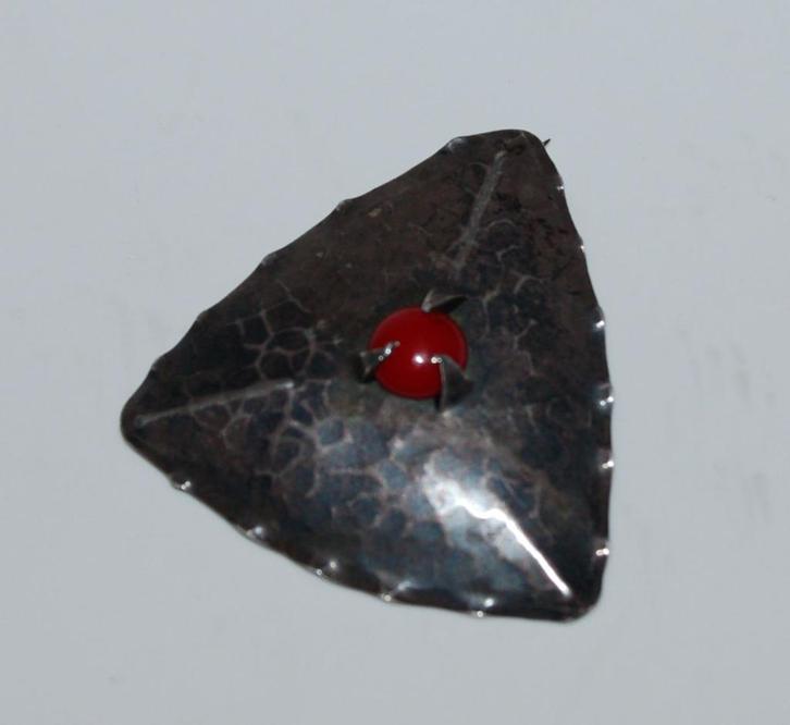 De Nie zilveren Amsterdamse School broche, Sieraden, Tassen en Uiterlijk, Antieke sieraden, Broche, Overige materialen, Met edelsteen