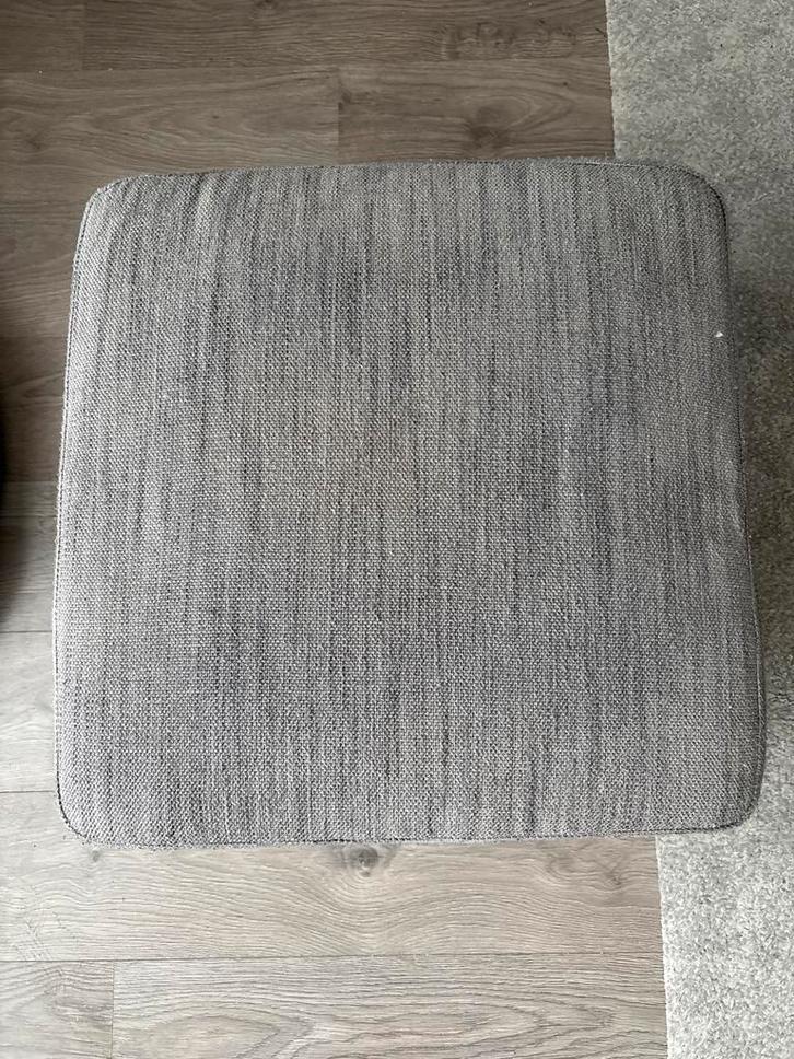 Vrolijke IKEA Tidafors Poef – Klaar voor Sint & Kerst!, Huis en Inrichting, Banken | Voetenbanken en Poefen, Gebruikt, 50 tot 75 cm