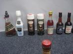 33 vintage miniatuur drank flesjes met inhoud, Verzamelen, Overige Verzamelen, Gebruikt, Ophalen of Verzenden, Miniatuur drank flesjes