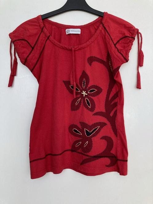 Vrolijk Rood Shirt met Bloem, Maat S/36, Kleding | Dames, T-shirts, Zo goed als nieuw, Maat 36 (S), Rood, Korte mouw, Ophalen of Verzenden