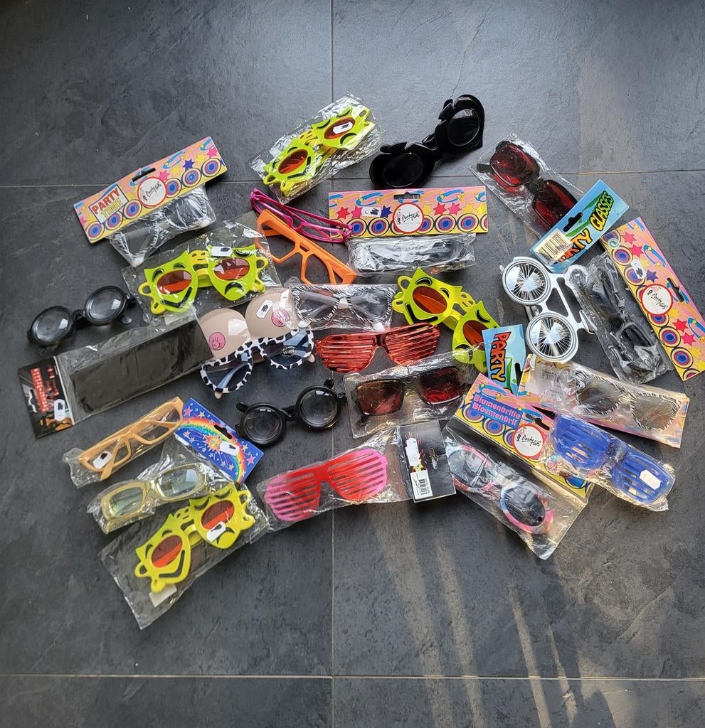 Carnaval brillen partij - Feestelijke accessoires, Ophalen of Verzenden, Zo goed als nieuw, Carnaval, Accessoires