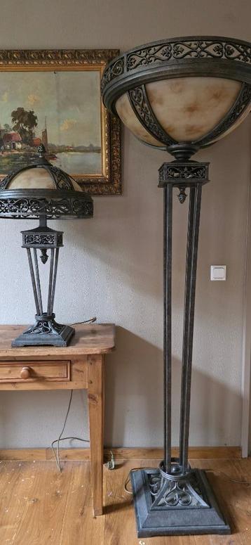 Bijzondere smeedijzeren lampen (SET) beschikbaar voor biedingen