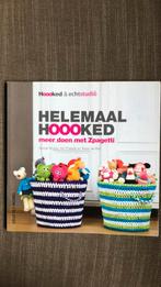 Kim Poelwijk - Helemaal Hoooked, Boeken, Ophalen of Verzenden, Zo goed als nieuw, Kim Poelwijk; Tessa van Riet; G. Mosies