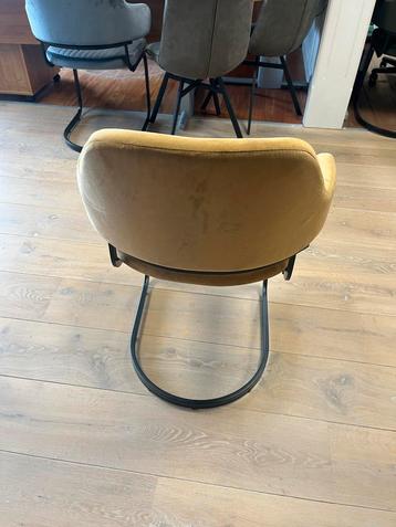 Mooie, comfortabele stoel - zo goed als nieuw! beschikbaar voor biedingen