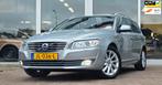 Volvo V70 2.0 T4 Polar+ 2e Eigenaar 100% Dealer onderhouden, Auto's, Gebruikt, 1969 cc, Lichtsensor, 1600 kg