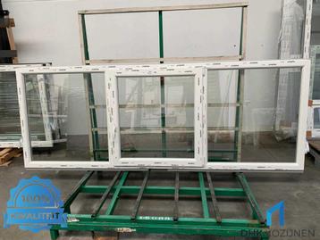 KUNSTSTOF V-DK-V DAKKAPEL KOZIJN 300CM x 110CM beschikbaar voor biedingen