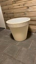 Witte bloempot kunststof, Tuin en Terras, Ophalen of Verzenden, Gebruikt, Kunststof, Minder dan 60 cm