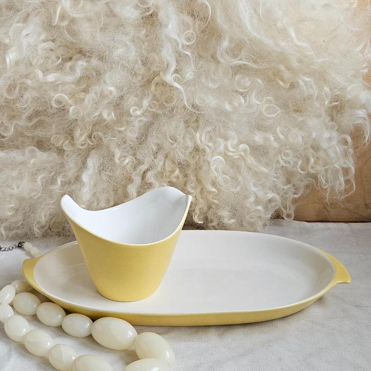 Plateelbakkerij Zuid Holland Gouda serveerschaaltje geel, Antiek en Kunst, Antiek | Servies los, Ophalen of Verzenden