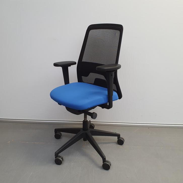 Interstuhl Every EV217 bureaustoel - blauwe stof en netweav, Huis en Inrichting, Bureaustoelen, Gebruikt