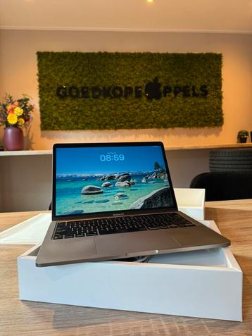 MacBook Pro 13 inch m1 16GB 512GB Space Grey beschikbaar voor biedingen