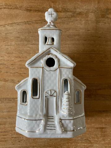 Porseleinen lichthuis waxinelichthouder kerk 16 cm beschikbaar voor biedingen
