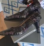 Peter Kaiser pumps – metallic bloemenprint lak leer– maat 39, Pumps, Overige kleuren, Zo goed als nieuw, Ophalen
