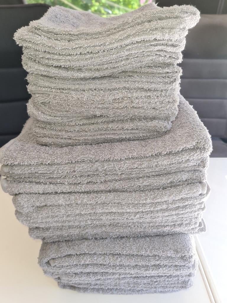 Badlakens, handdoeken en washandjes nieuw, Ophalen of Verzenden, Nieuw, Grijs, Handdoek