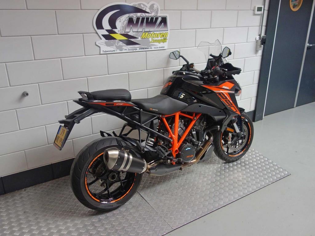 KTM 1290 SUPER DUKE GT, 2 cilinders, KTM, Motorrijbewijs A, Bedrijf