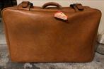Vintage Cognacbruine Koffer met Martinair Bagagelabel, Overige materialen, Gebruikt, Slot, Minder dan 50 cm