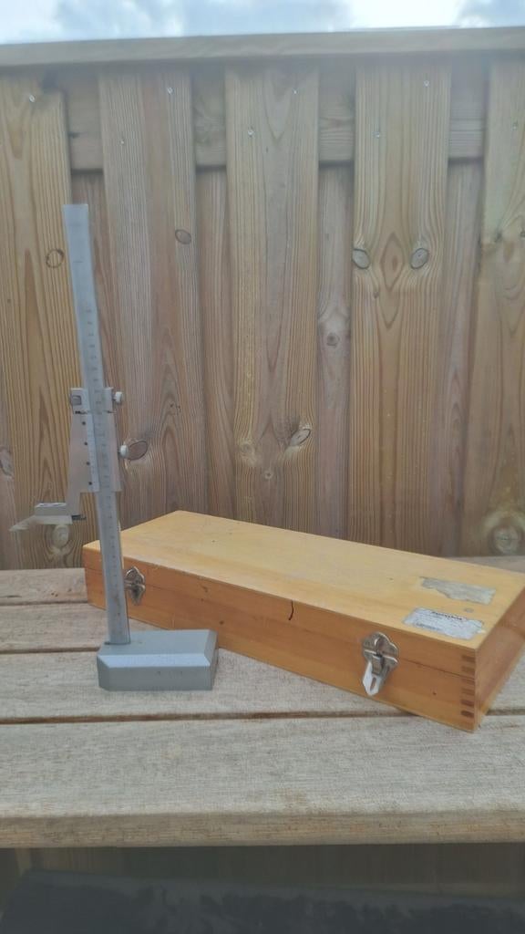 Hoogtemeter met kist - Nauwkeurig meetinstrument, Ophalen of Verzenden, Gebruikt, Overige meters