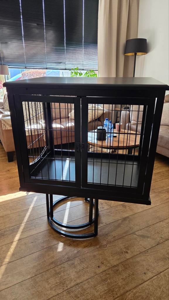 Bench voor middelgrote honden 65€, Ophalen, Zo goed als nieuw