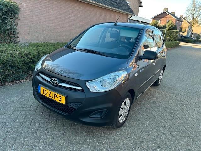 Hyundai i 10 15000 km met nap eerste eigenaar nieuwstaat, Auto's, Hyundai, Bedrijf, i10, Metallic lak, Benzine, C, MPV, Handgeschakeld