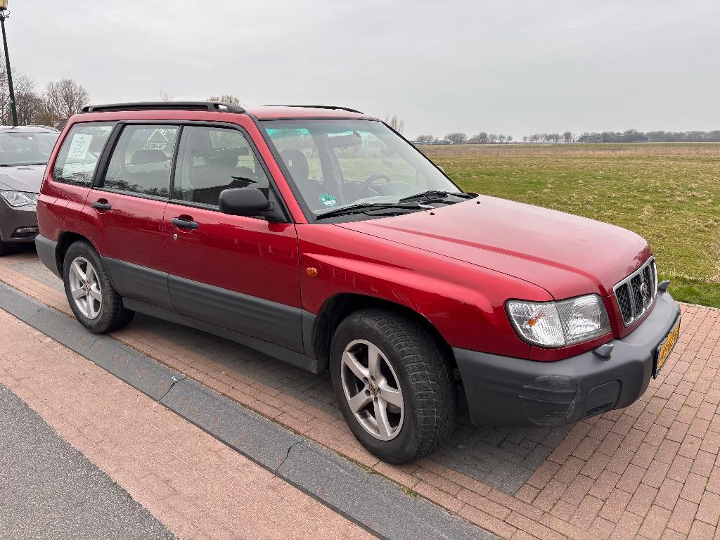Subaru Forester 2.0 92KW 2001 Rood, Auto's, Subaru, 1994 cc, 125 pk, 4 cilinders, Particulier