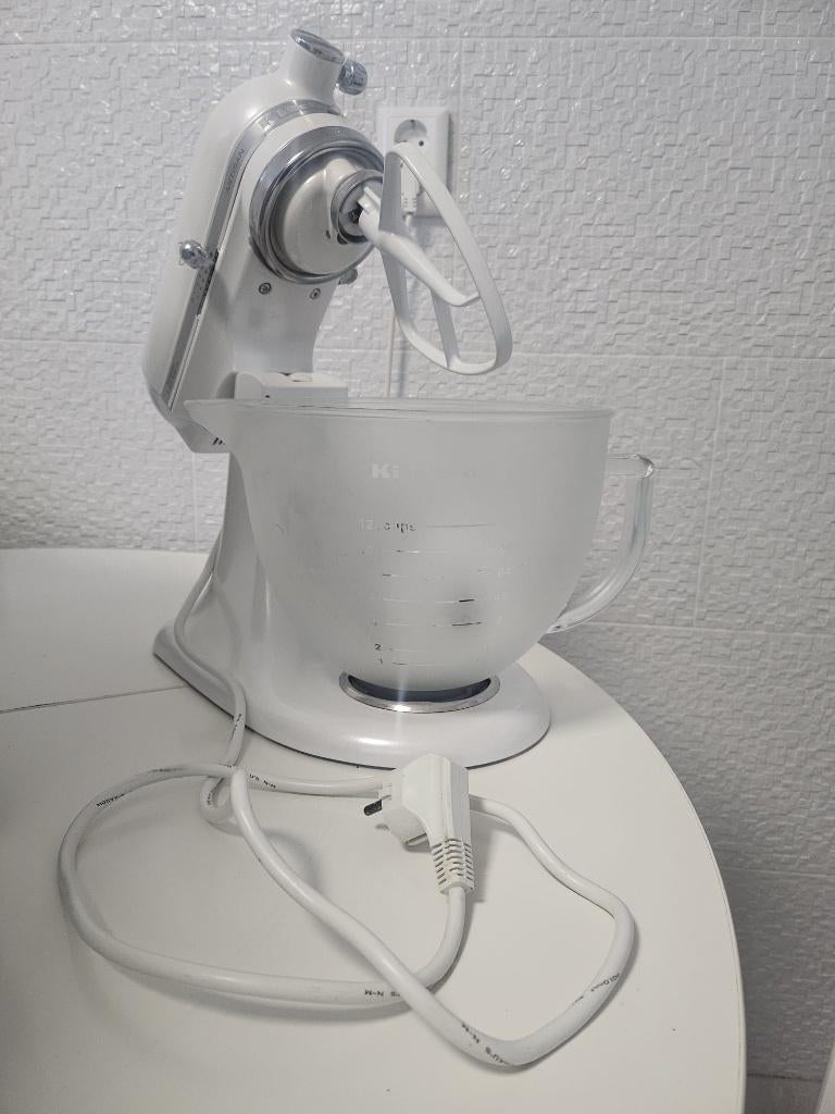 KitchenAid Artisan 5KSM156, Witgoed en Apparatuur, Keukenmixers, 4 liter of meer, 3 snelheden of meer, Ophalen of Verzenden, Zo goed als nieuw
