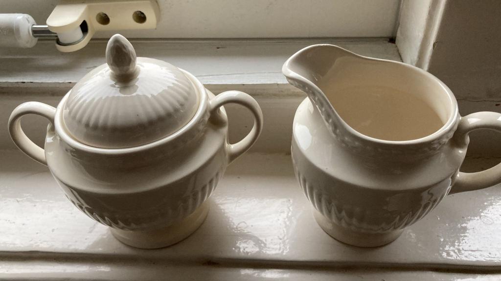 Wedgwood Esmee servies, Ophalen, Zo goed als nieuw, Wedgwood, Kop(pen) en/of Schotel(s)
