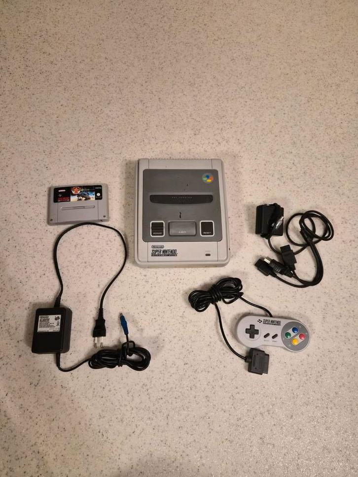 Super Nintendo SNES Console met Controller en Game, Spelcomputers en Games, Spelcomputers | Nintendo Super NES, Gebruikt, Met 1 controller