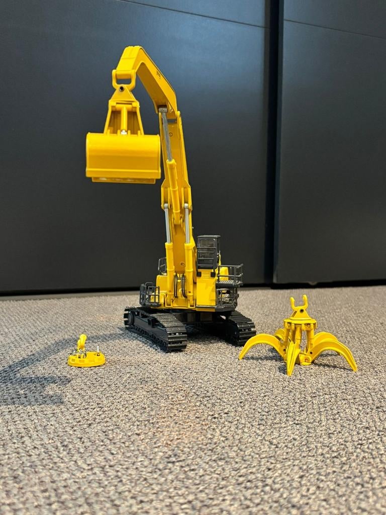 Komatsu Graafmachine Model met Verwisselbare Accessoires, Ophalen of Verzenden, Zo goed als nieuw, Fhh@, 1:32 tot 1:50