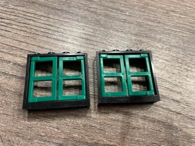lego kozijnen zwart 1x4x3 met groene vensters (2), Ophalen of Verzenden, Nieuw, Losse stenen, Lego