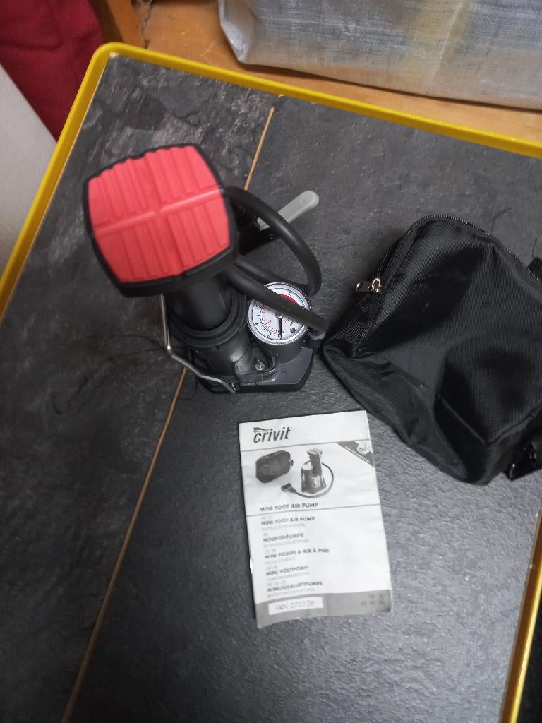 fietspomp Crivit, mini pomp in etui., Fietsen en Brommers, Fietsaccessoires | Fietspompen, Ophalen of Verzenden, Drukmeter, Nieuw