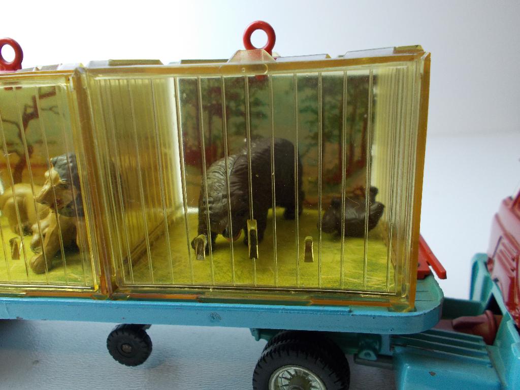 1968 Corgi MajorToys 1139 CHIPPERFIELDS CIRCUS MENAGERIE., Ophalen of Verzenden, Zo goed als nieuw, Bus of Vrachtwagen, Corgi