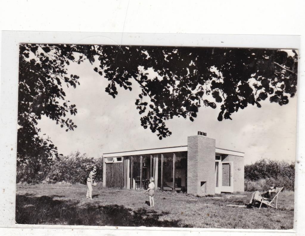 Terschelling-Recreatiebungalow Recrea Midsland circa 1967, Verzamelen, Ansichtkaarten | Nederland, Verzenden, 1960 tot 1980, Ongelopen