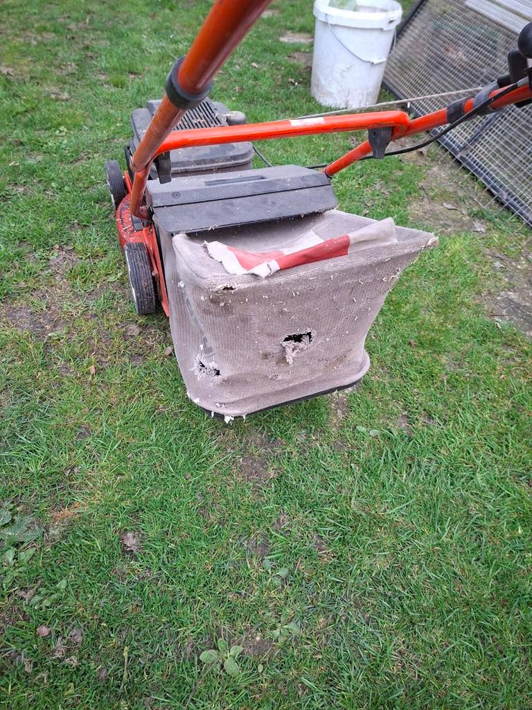 Benzine maaimachines sloop of loop, Ophalen, Gebruikt, 80 kg of meer