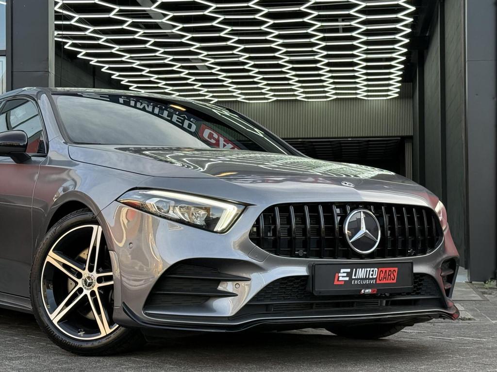 Mercedes A-klasse 220 AMG A45 Pakket | Ambient | Camera |, Auto's, Mercedes-Benz, Gebruikt, Zwart, Alcantara, Bedrijf