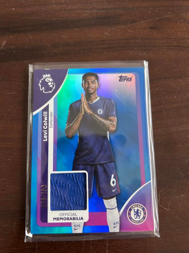 Topps premier league 25/26 Levi Colwill patch /150, Ophalen of Verzenden, Zo goed als nieuw, Plaatje
