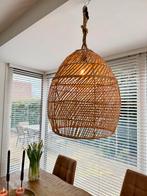 Rotan hanglamp, Huis en Inrichting, Lampen | Hanglampen, Ophalen of Verzenden, Zo goed als nieuw, Hout, 50 tot 75 cm