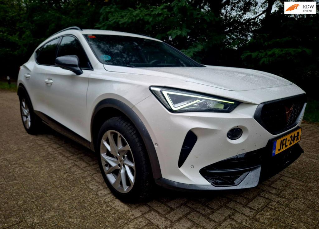 CUPRA Formentor 1.5 TSI / camera / automaat / navi / 18 inch, Auto's, Zwart, 4 cilinders, Leder en Stof, Bedrijf