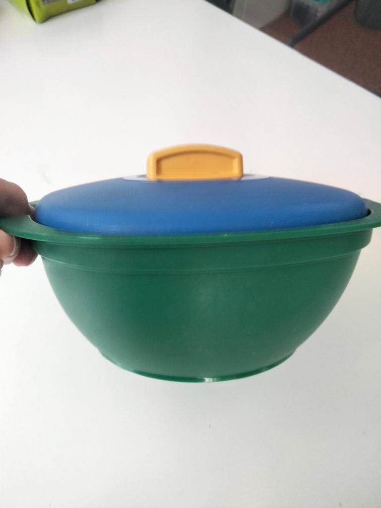 Tupperware Serveerbak Groen,  Blauwe Deksel, Geel Handvat, Ophalen, Groen