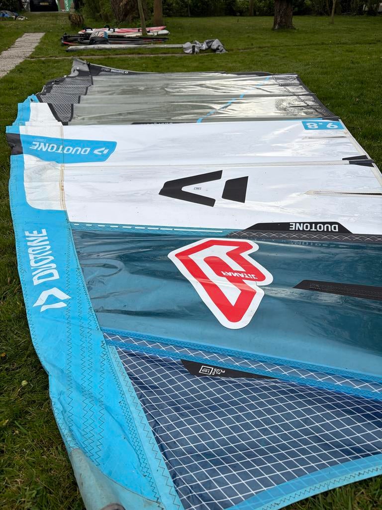 Duotone Warp Foil 9.8 zeil, Watersport en Boten, Ophalen, 7 m² of meer, Zeil, Gebruikt