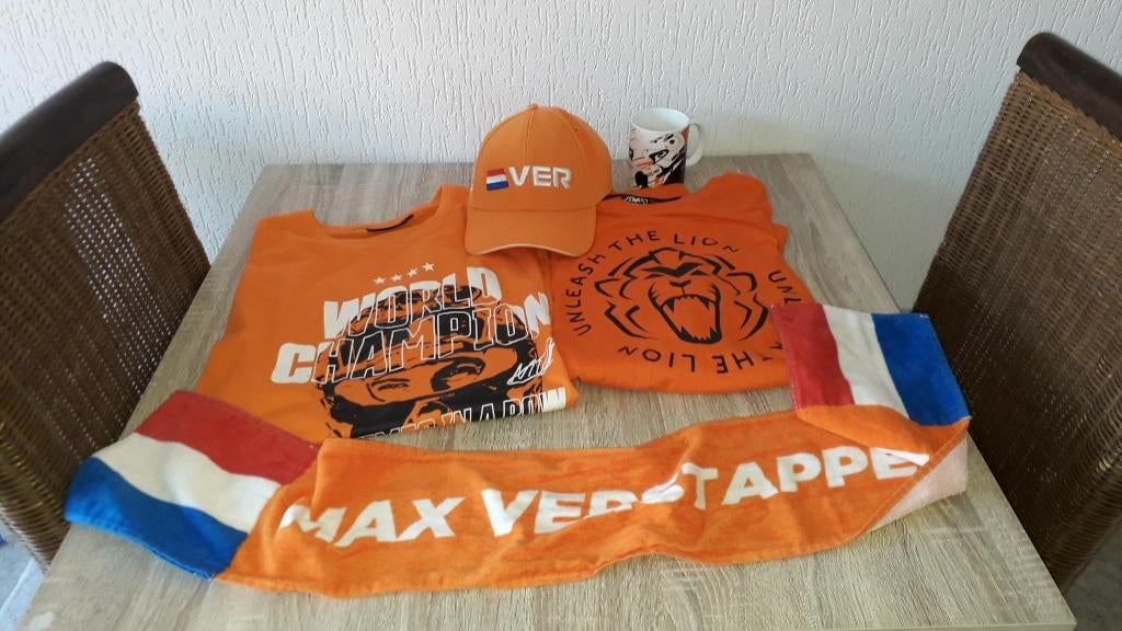 Max Verstappen Orange Army merchandise F1, Verzenden, Zo goed als nieuw, Overige sporten, Overige typen
