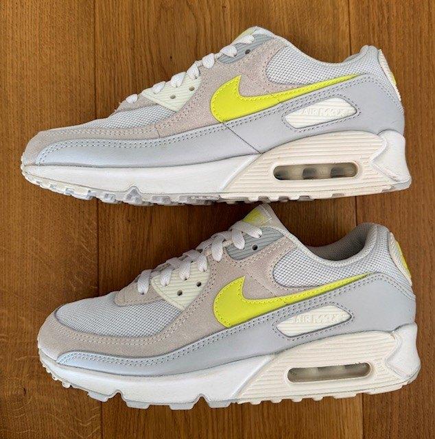 Nike Air Max 90 mt 41, Ophalen of Verzenden, Grijs, Nike air max, Sneakers of Gympen