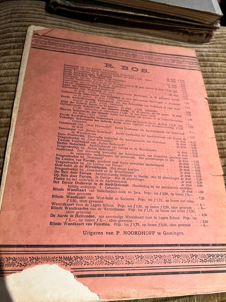 Atlas der Geheele Aarde uit 1911, Gelezen, Overige atlassen, Ophalen of Verzenden, 1800 tot 2000